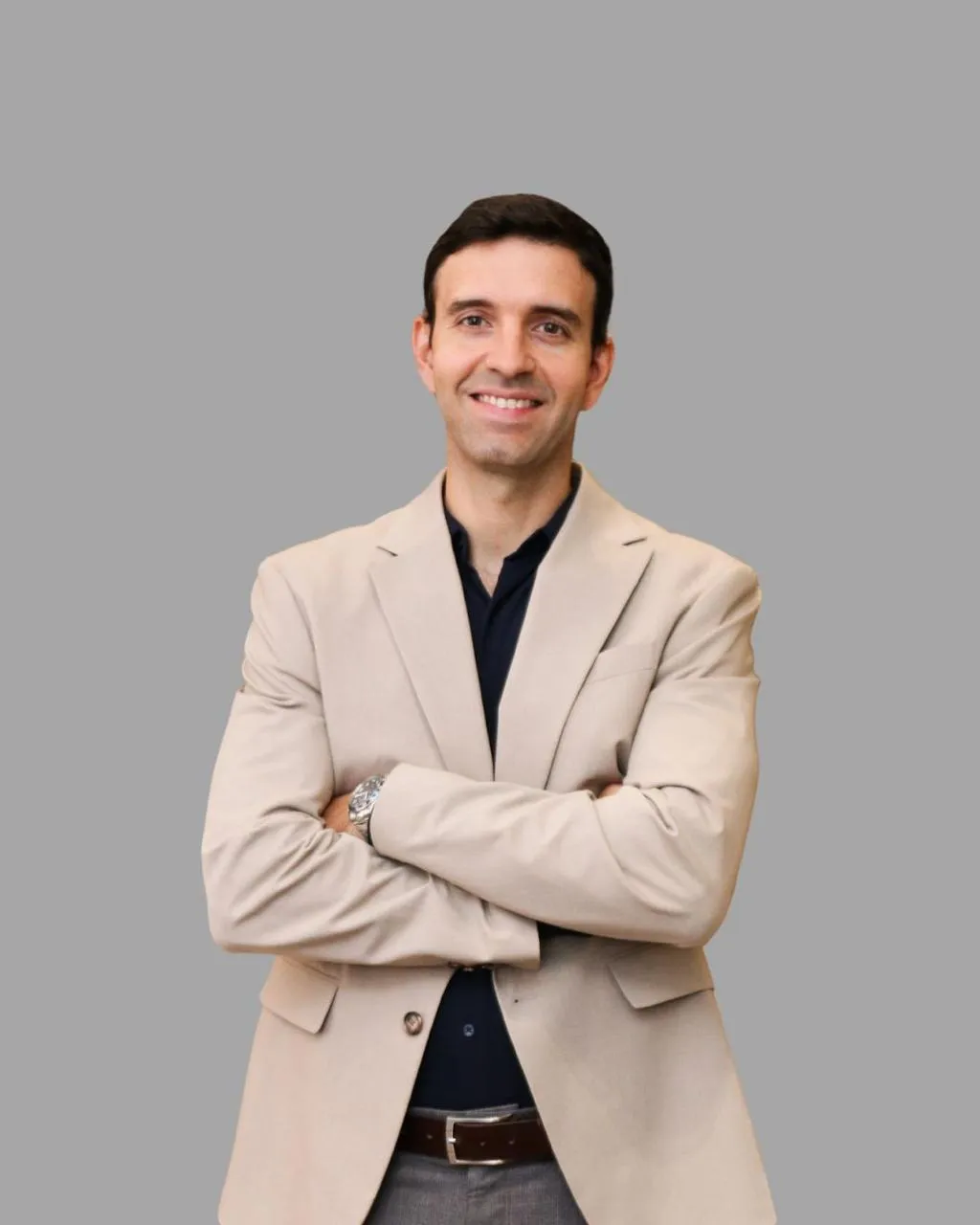 Dr. Vinícius Maykeh, cirurgião plástico